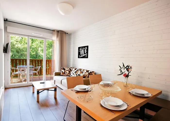 Lagrange Les D'ax 3*