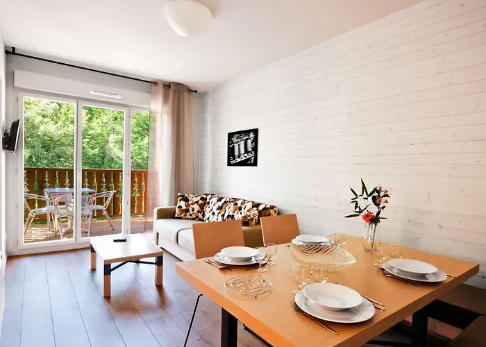 Lagrange Les D'ax 3* آكس ليه تيرْم