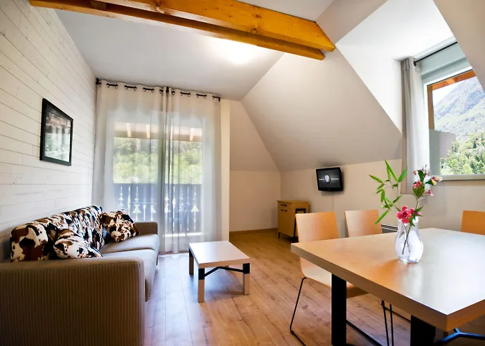 Lagrange Les D'ax 3* آكس ليه تيرْم