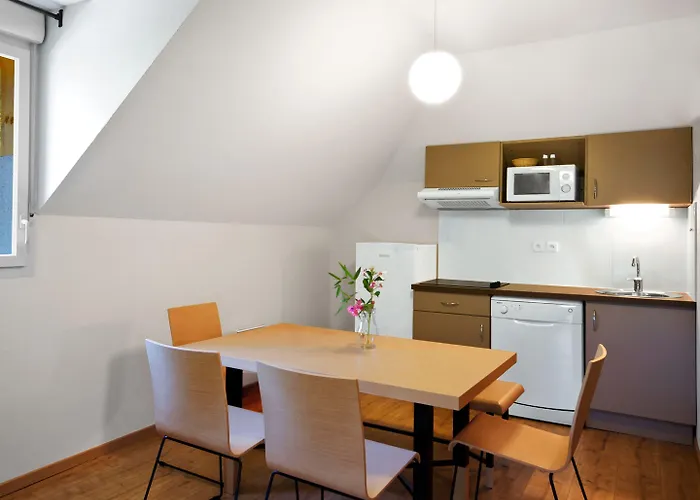 Lagrange Les D'ax 3*